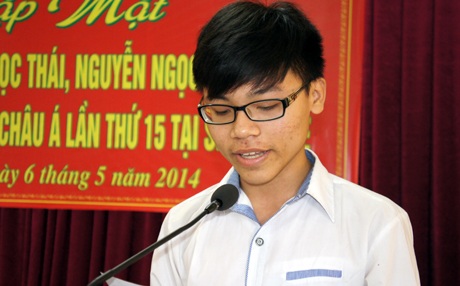 Em Cao Ngọc Thái chia sẻ: Em sẽ cố gắng làm bài thật tốt để mang vinh quang về cho Tổ quốc.