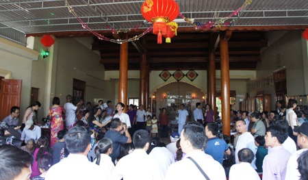 CLB ví, giặm xã Ngọc Sơn thu hút du khách trong nước và quốc tế trong ngày trước diễn ra hội thảo.