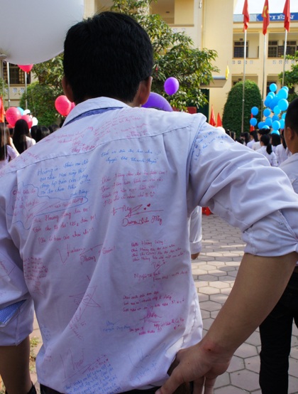 Buổi chia tay đầy lưu luyến.