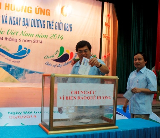 Ông Đinh Viết Hồng - Phó chủ tịch UBND tỉnh phát biểu tại buổi lễ.