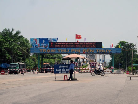 Ngừng các phương tiện lưu thông qua cầu Bến Thủy cũ để sửa chữa - 1 Ngừng các phương tiện lưu thông qua cầu Bến Thủy cũ để sửa chữa