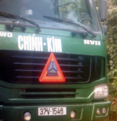 Chiếc xe gây tai nạn thuộc một công ty trong lĩnh vực khai thác và vận chuyển đá.