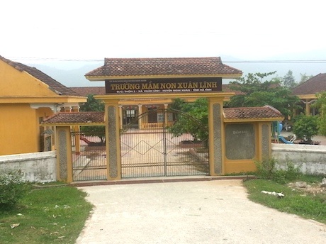 Hiệu trưởng dùng bằng cấp 3 của bạn thân để lên chức - 2 Trường Mầm non xã Xuân Lĩnh (huyện Nghi Xuân, Hà Tĩnh) nơi bà Đinh Thị Hồng Vân công tác.