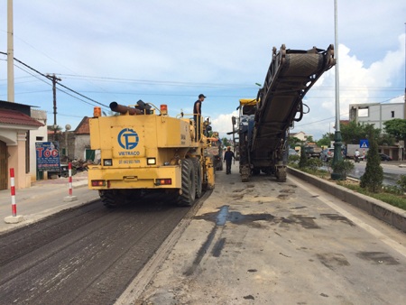 Khắc phục vệt hằn bánh xe trên quốc lộ 1A