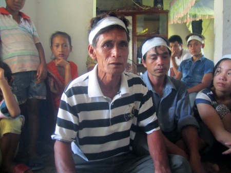 Cháu Nguyễn Thị Năm - người may mắn sống sót bàng hoàng kể lại sự việc.