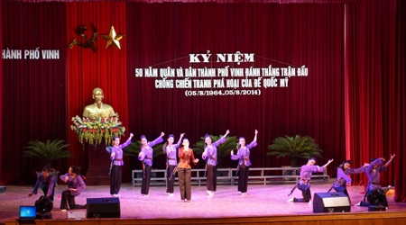 Âm vang hào khí 50 năm quân và dân thành phố Vinh đáng thắng trận đầu