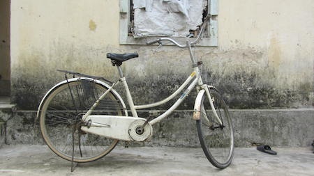  Hàng ngày Tú giúp đỡ mẹ công việc đồng ruộng, việc nhà, hái rau...