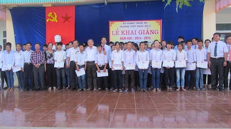 Ngôi trường Tiểu học Đông Vĩnh ở vùng ven TP Vinh trong ngày khai trường.