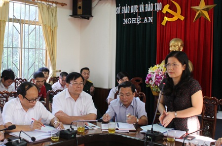 Ông Nguyễn Tất Thành - Chủ tịch UBND huyện Đô Lương phát biểu tại buổi họp báo.