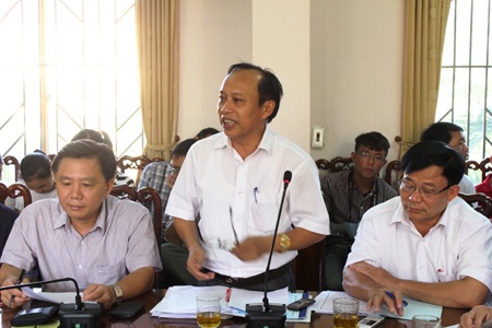 Ông Nguyễn Tất Thành - Chủ tịch UBND huyện Đô Lương phát biểu tại buổi họp báo.