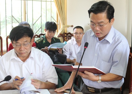 Ông Nguyễn Tất Thành - Chủ tịch UBND huyện Đô Lương phát biểu tại buổi họp báo.