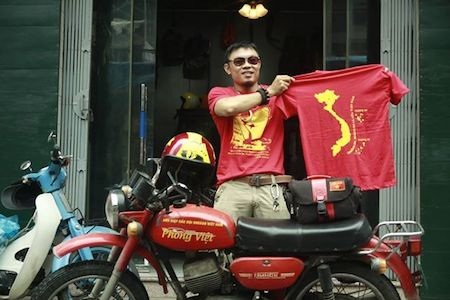 Gặp chàng trai xuyên Việt vì biển đảo quê hương - 1 Gặp chàng trai xuyên Việt vì biển đảo quê hương