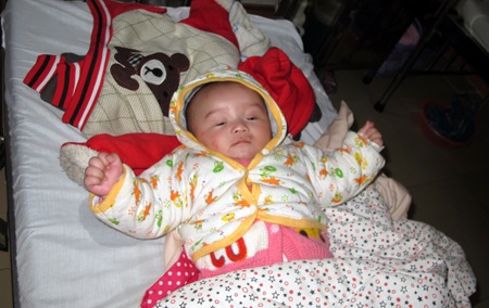 Vụ Phó công an xã nổ súng: Cháu bé 4 tháng tuổi hoảng loạn - 1