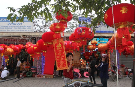  Nhộn nhịp đèn lồng trên phố Vinh  - 5