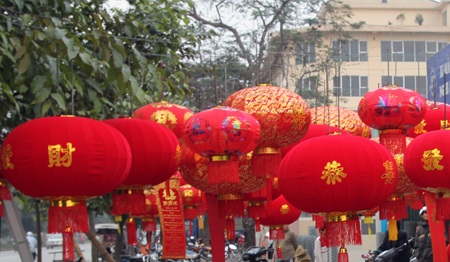  Nhộn nhịp đèn lồng trên phố Vinh  - 11