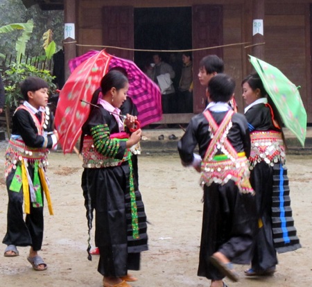 Ăn Tết cùng đồng bào Mông rẻo cao biên giới  - 6