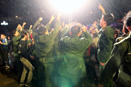 Cả nước hân hoan gõ cửa mùa xuân mới - 7