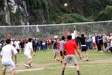 Tưng bừng khai hội Mường Ham - 7