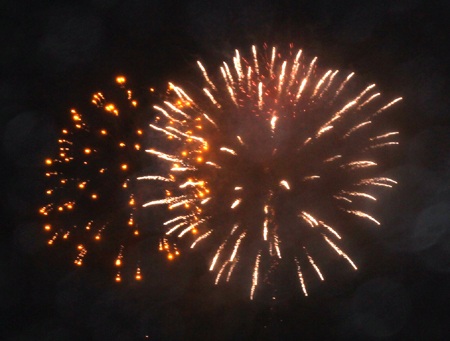 Mãn nhãn màn pháo hoa đêm giao thừa ở Quảng trường Hồ Chí Minh - 10