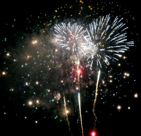 Mãn nhãn màn pháo hoa đêm giao thừa ở Quảng trường Hồ Chí Minh - 15