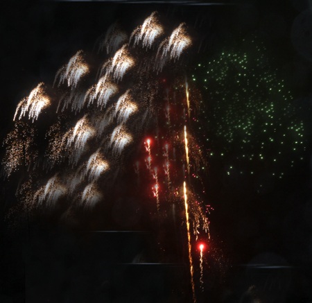 Mãn nhãn màn pháo hoa đêm giao thừa ở Quảng trường Hồ Chí Minh - 6