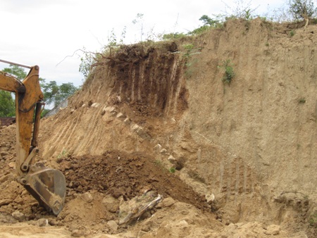 Cần có một cuộc khai quật để làm rõ đoạn thành này có quy mô ra sao?