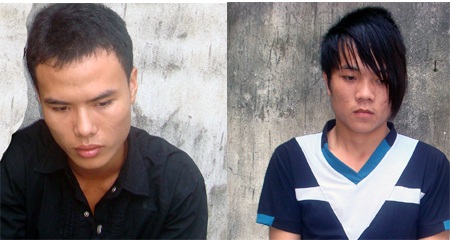 Nhóm cướp hung thần "di động" sa lưới - 1 Hai đối tượng Quang và Tân tại cơ quan điều tra.