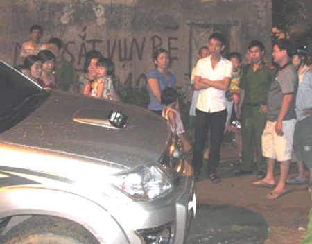 Chiếc xe chở súng đạn bị bắt.