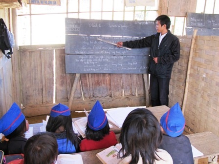 Nghệ An trích ngân sách hơn 62 tỷ đồng trả phụ cấp thâm niên cho giáo viên.