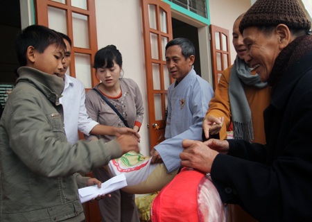 đến cậu học sinh nghèo..