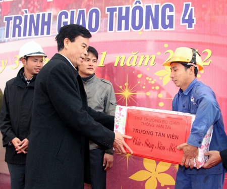 Cầu Bến Thủy 2 sẽ thông xe vào dịp sinh nhật Bác - 2