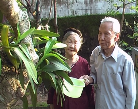 Nghĩa tình Việt - Lào qua chuyện đời của người Đảng viên - 1