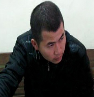 Hành hung vợ bằng... lựu đạn - 1