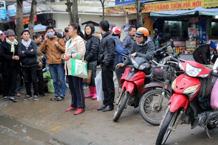 “Hành xác” trên những “chuyến xe bão táp” ngày Tết - 13