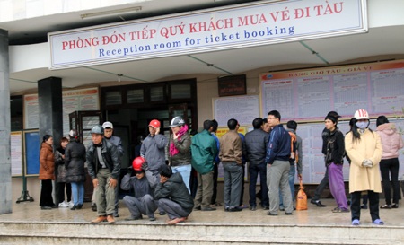 “Hành xác” trên những “chuyến xe bão táp” ngày Tết - 12