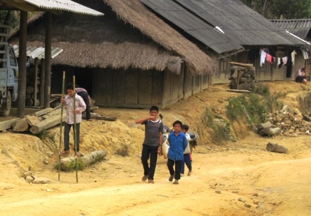 Bắt đối tượng tuyển trái phép nhiều thanh niên trẻ chưa rõ động cơ - 1