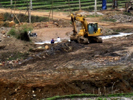 Xót xa nơi đầu nguồn “dòng suối đen” - 2