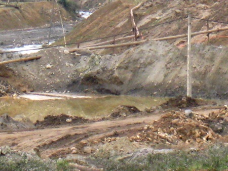 Xót xa nơi đầu nguồn “dòng suối đen” - 4