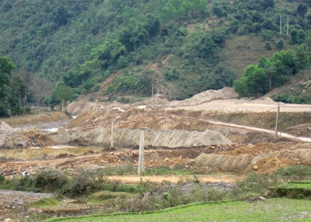 Xót xa nơi đầu nguồn “dòng suối đen” - 3