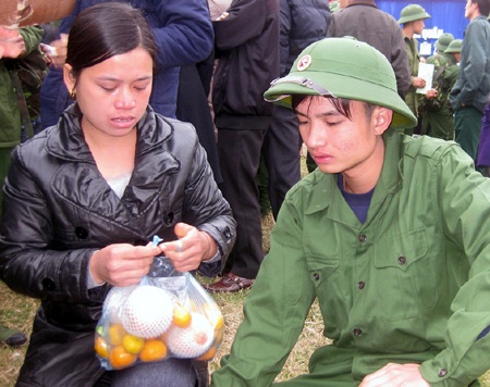 Hàng nghìn thanh niên hăng hái lên đường nhập ngũ - 15