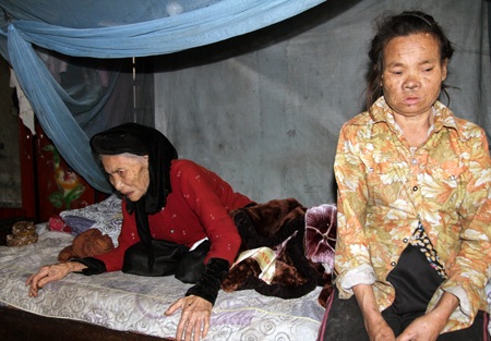 Hơn 10 triệu đồng đến với hai mẹ con ở tuổi xế chiều  - 2