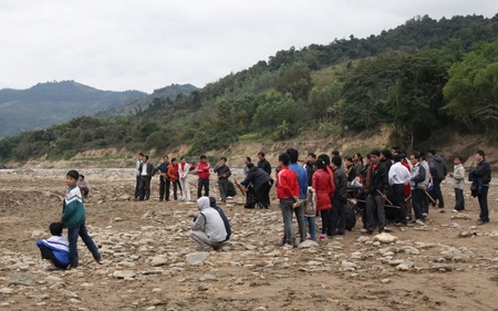 Tưng bừng hội thi bắn nỏ tại Lễ hội Đền Vạn  - 1