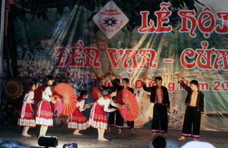 Đêm hoa đăng trên dòng Sông Lam  - 15