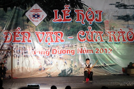 Đêm hoa đăng trên dòng Sông Lam - 13 Đêm hoa đăng trên dòng Sông Lam - 13