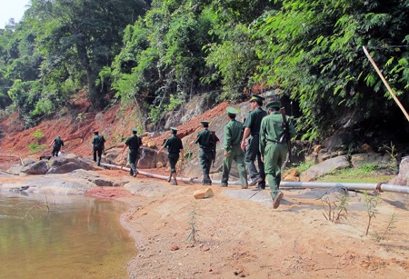 “Đồn là nhà, biên giới là quê hương...”