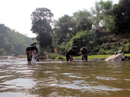 “Đồn là nhà, biên giới là quê hương...”