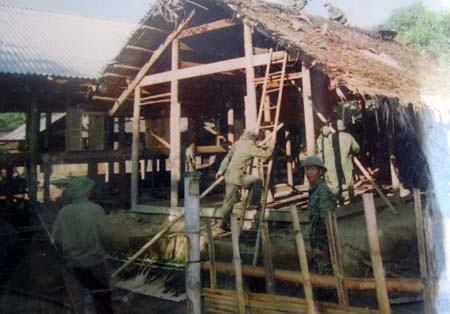 “Đồn là nhà, biên giới là quê hương...”