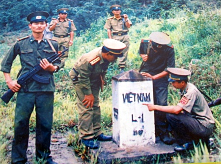“Đồn là nhà, biên giới là quê hương...”