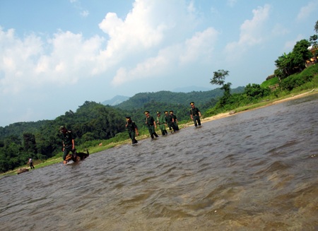“Đồn là nhà, biên giới là quê hương...”