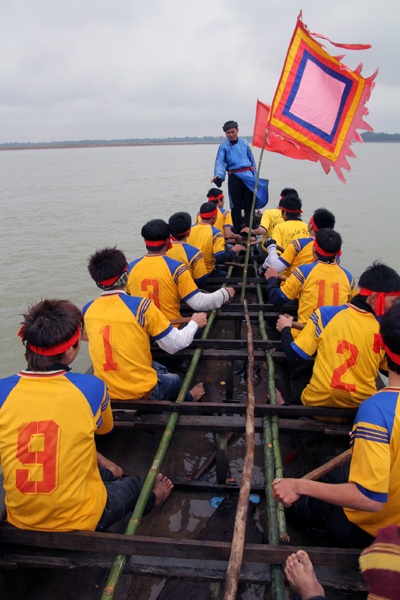 Độc đáo Lễ cầu ngư trên dòng sông Lam  - 7